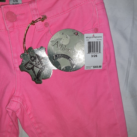 NWT Request Jeans - Picture 2 of 4